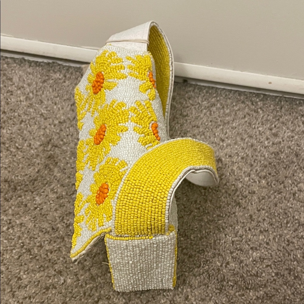 Sol & Mer Yellow Floral Beaded Shoulder Bag - Picture 9 of 11